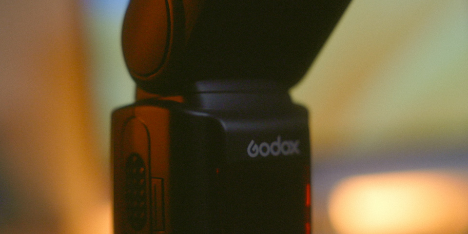 Blog-1 close up of the logo on the Godox TT600