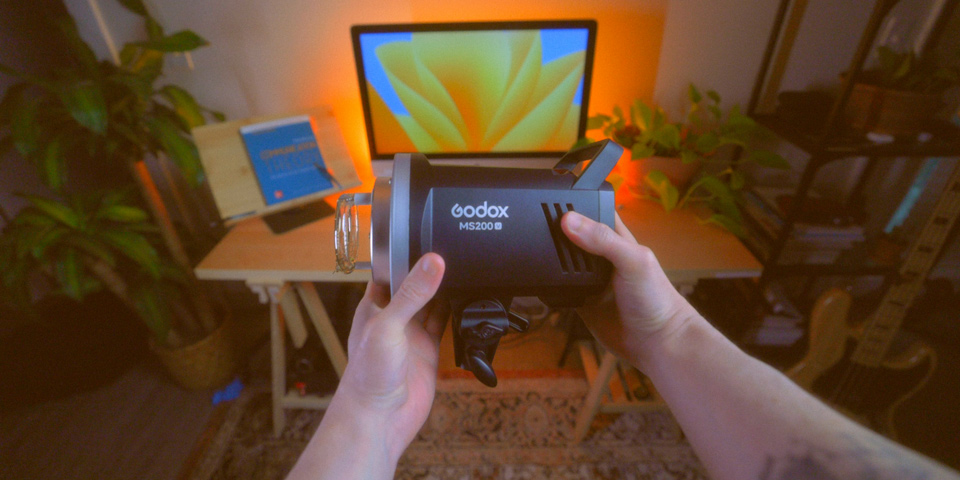 Blog-3 Godox MS 200v